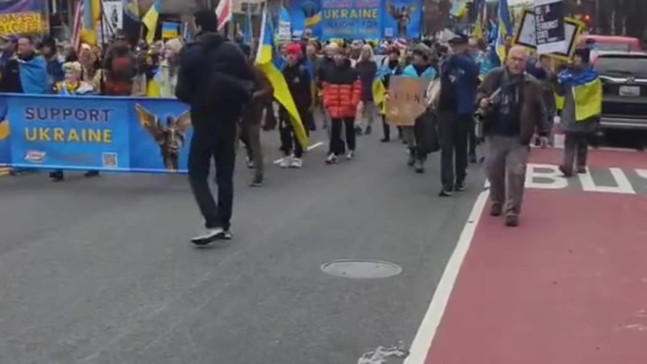 В ПОДКРЕПА НА УКРАИНА