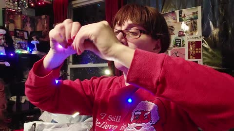 Vlogmas Day 2: cookies and decorating