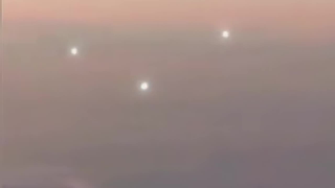 🛸😱 Unidentified Object Over City! | TheTruthAbove