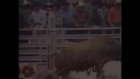 Carman feat. Margaret Becker - Holdin' On (1993)