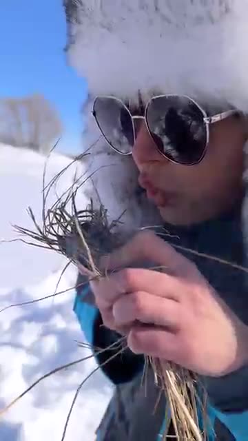 Wow!😱GIRL makes FIRE from ICE 🔥🧊 #camping #survival #bushcraft #outdoors #lifehack