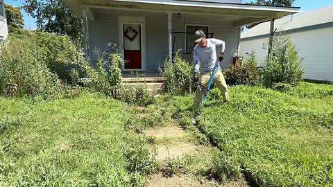 Her lawn guy GHOSTED her and she was STRUGGLING to keep up
