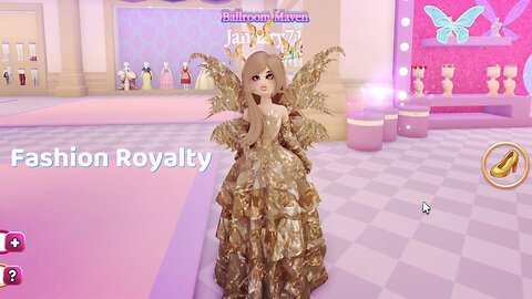 I'm in SHIMMERING GOLD on Roblox!