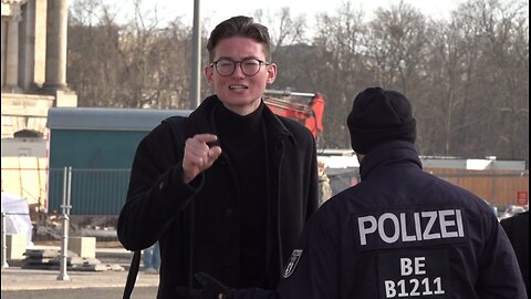 Agent Kevin Lick bei staatenlos.info Kundgebung Berlin 22.02.2025