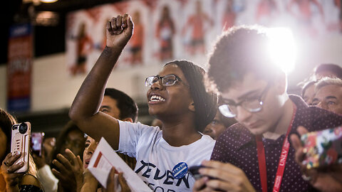 Both Parties Trying to Attract Young Male Voters in Midterms