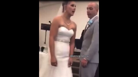 Mother in law starts arguing with bride during wedding vows. caught on camera