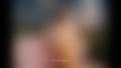 Natural Older Women Over 60 - How Social Media Reshapes Trends and Shopping Habits