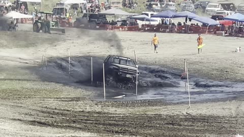 Custom Dodge vs $5,000 Bounty Hole! Moses Lake WA 2025! #usa #offroad #nature
