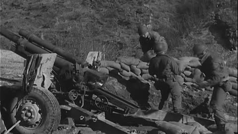 MULE TRAIN, NEAR ST... - MULE TRAIN, NEAR ST. CLEMENTE (), ITALY; 105MM HOWITZER, 10T - 111-adc-3251