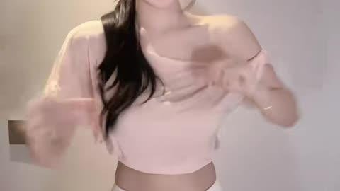 Daily Beauty EP 575 | Lovely Off-white Dress Sultry Seductive Dance