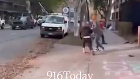 TRUMP SUPPORTERS VS ANTI-ICE PROTESTERS!