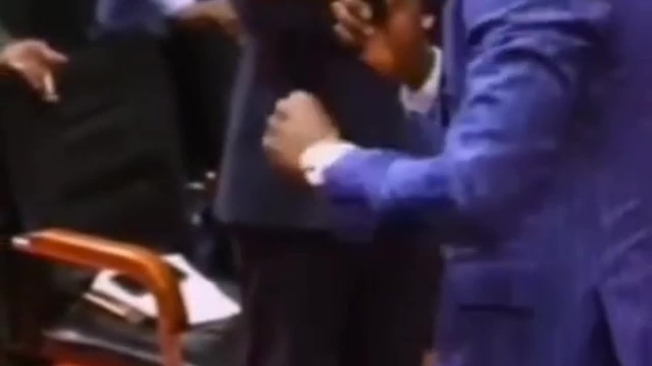 HOW SHE MANAGED HER DIVORCE THREATS