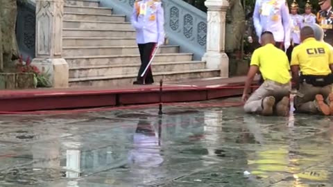 ทรงพระเจริญ💛💜🇹🇭🙏วันอาสาฬหบูชา10/07/68 #รับเสด็จในหลวงพระราชินี