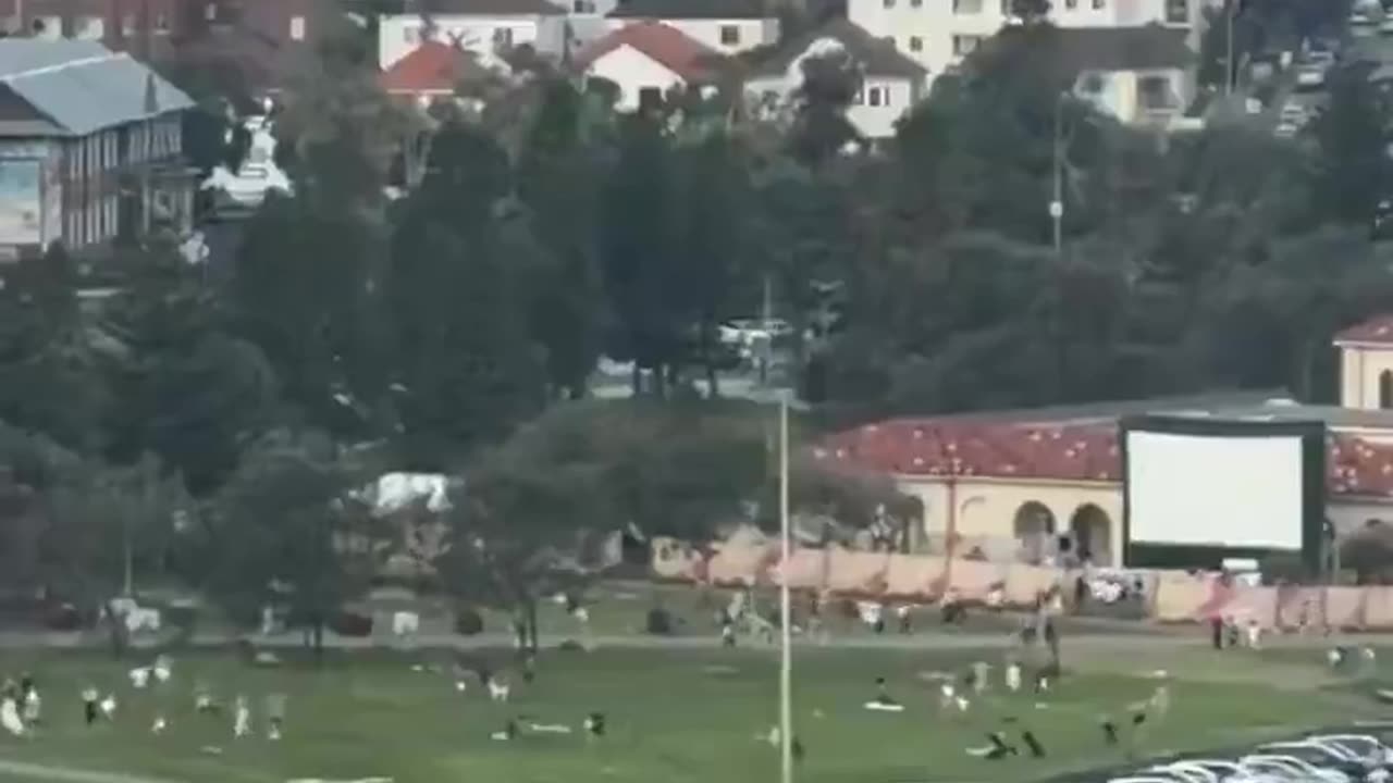 🇦🇺 Mass shooting at Bondi Beach, Australia: chaos in the aftermath