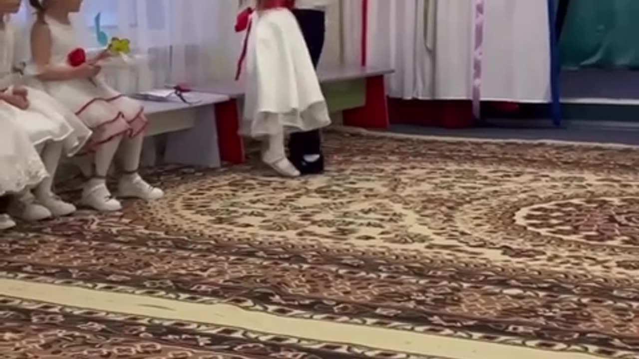 ๐ฑ๐จโ๐ฉโ๐งโ๐ฆ Dad's Reaction is Priceless! | FunFM