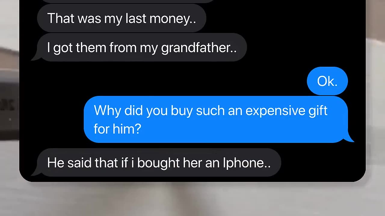 SHE BOUGHT THIS IPHONE FOR $5,000¿!.. 📱💸