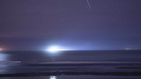 🌌🔮 Bizarre Lights Over Oregon Coast! What Are These?! | TheTruthAbove