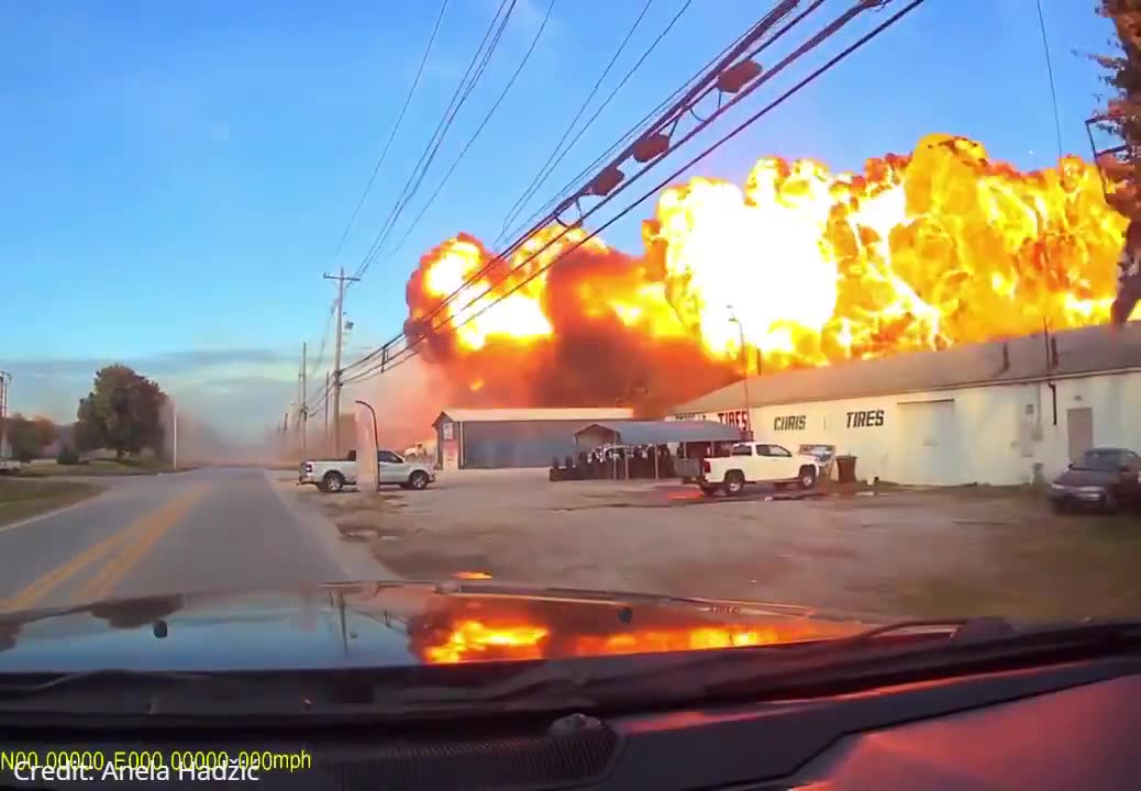 Dashcam footage shows Tuesdays UPS Flight 2976 plane crash in Louisville, Kentucky.