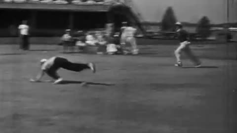 [MEN AND WOMEN PLAYING BASEBALL] - [MEN AND WOMEN PLAYING BASEBALL] - fc-fc-3329