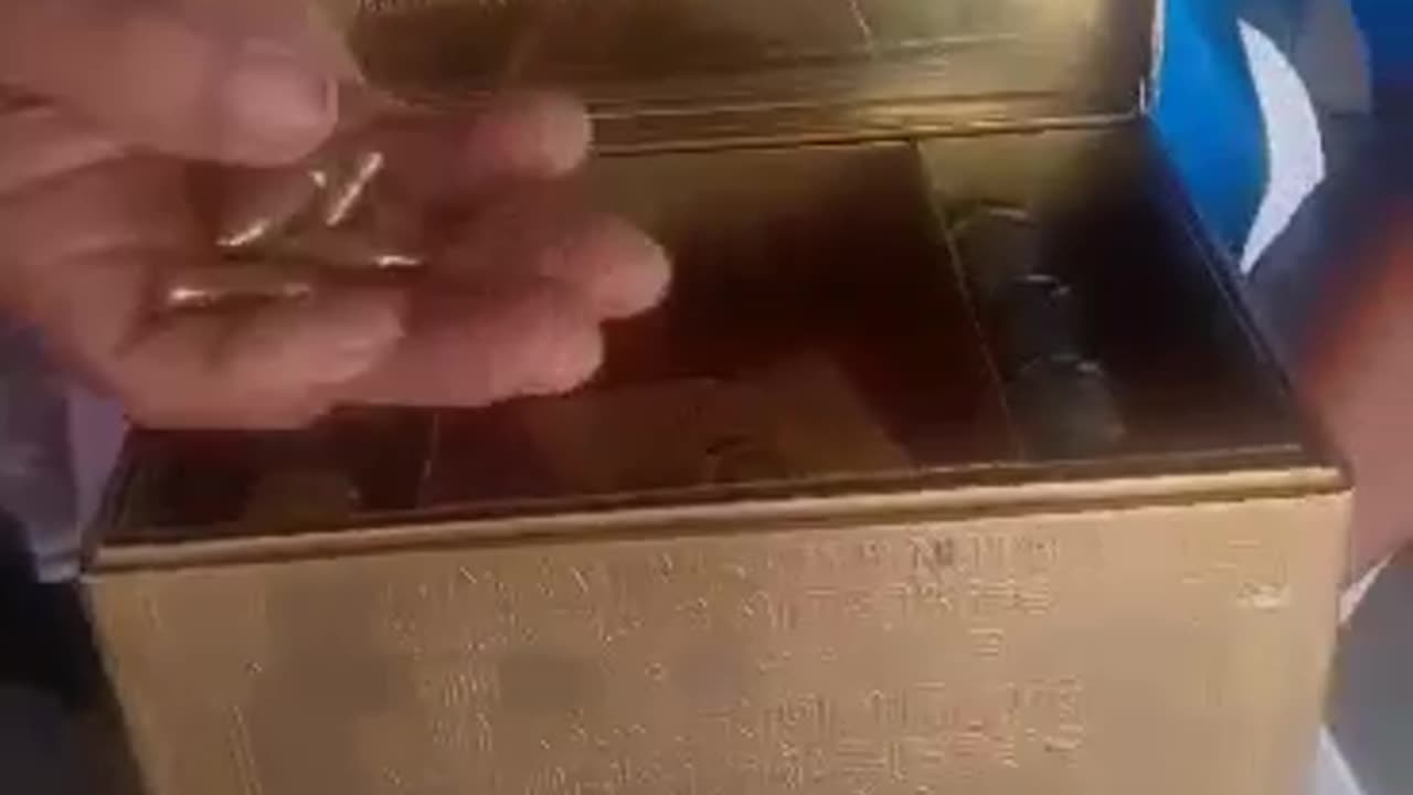 This Golden Box, found in a Mysterious Cave with a lot of GOLD TREASURE!