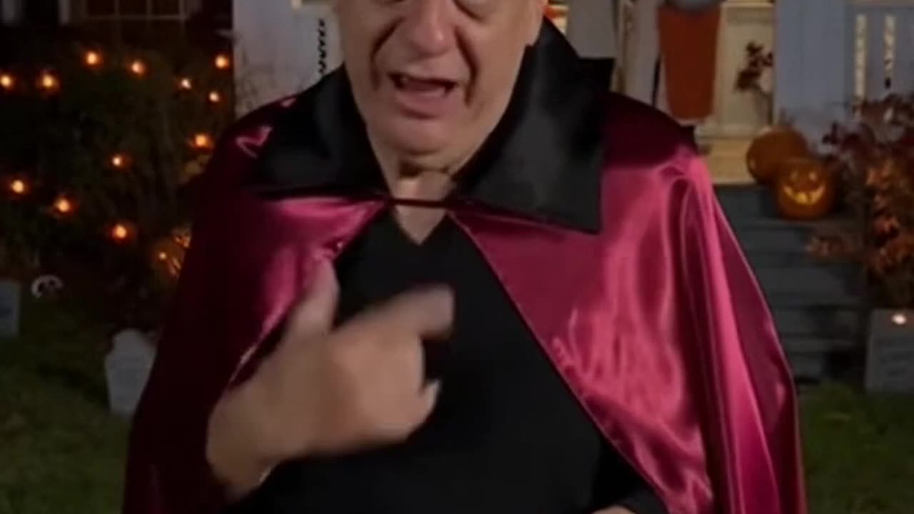 Rodney Dangerfield goes trick or treating and asks the ladies out to Denny's