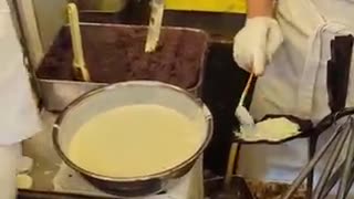 Japan’s Famous Fish-Shaped Dessert 🐟✨ Taiyaki from Naruto Taiyaki Honpo Tokyo!