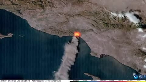 Palisades fire rages in Southern California in stunning satellite time-lapse