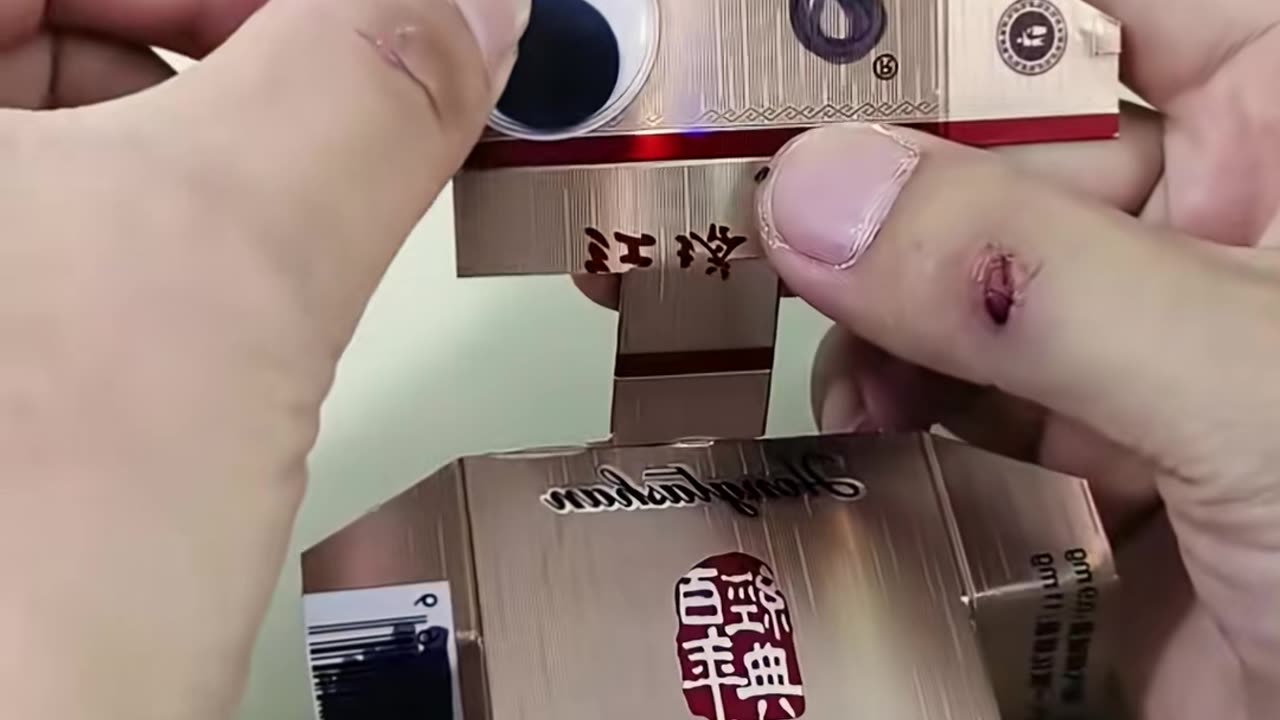 🤯✨ Unlock the Secret to Flawless Wrapping Every Time! | LifeHacksDaily