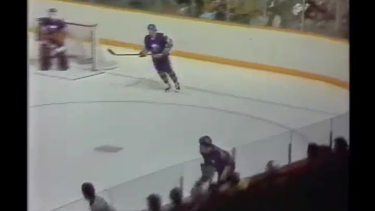 NHL 1982 BUFFALO SABRES AT TORONTO MAPLE LEAFS