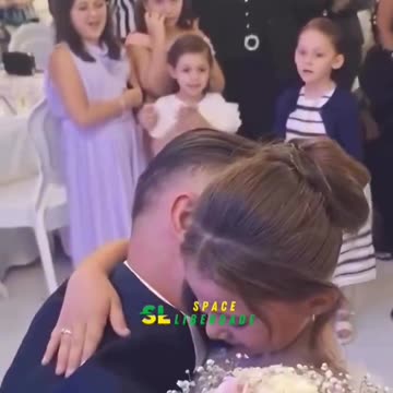 Homem russo beija a própria sobrinha menor de idade na festa de casamento dele