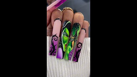 Parrot Green Long Square Nails with Big Girl Face Art | Unique Nail Design 💅🎨