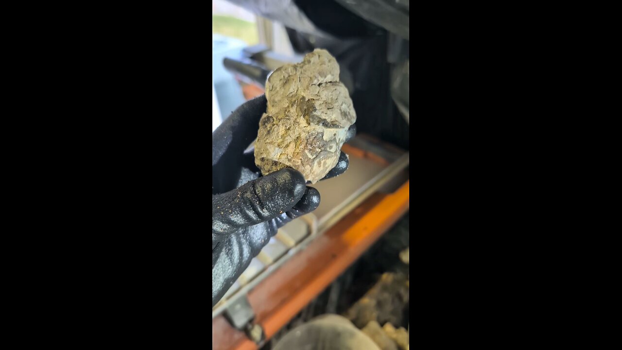 Squashed thunderegg!