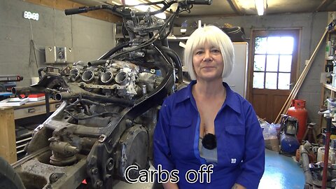 Removing the carbs from a CBR1000F