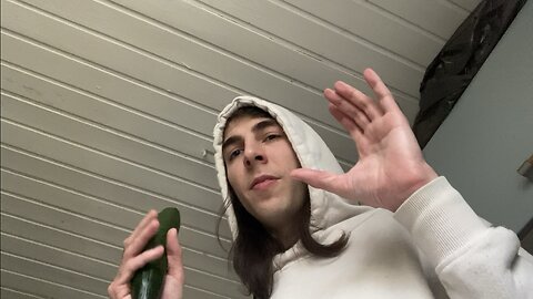 Man with cucumber explains how perspective shapes experience