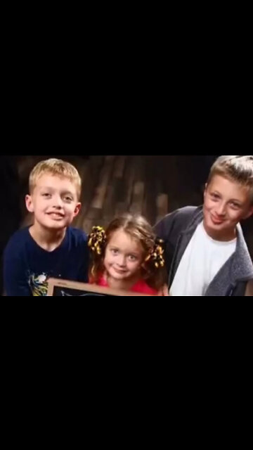 The Hidden Agenda Behind School Portraits