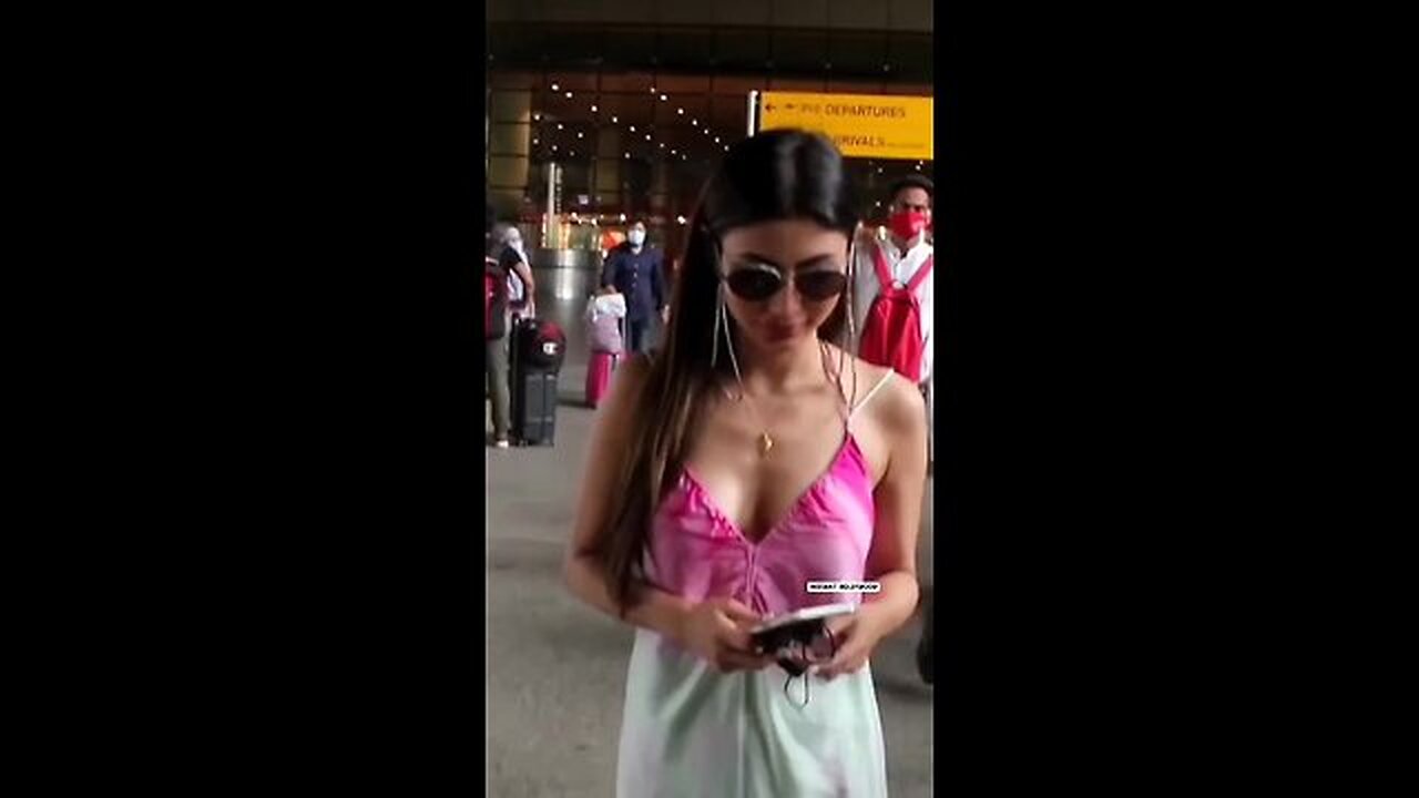 Param Sundari #Mouniroy at airport