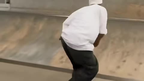 😎🛹 Effortless Style! 5-0 Grind | SkateNation