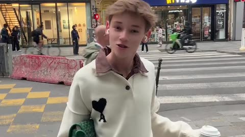 не наверное а миша_ traveled in Paris