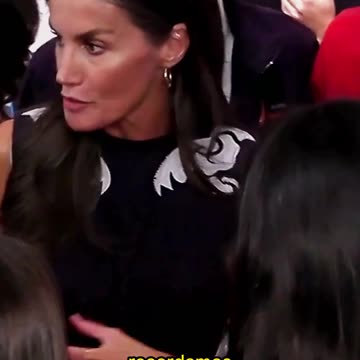 Queen Letizia Handles a Royal Moment with Grace and Power 💫👑