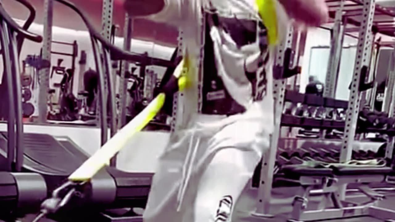 Mike Tyson Speaks while Tank Davis TRAINS HARD