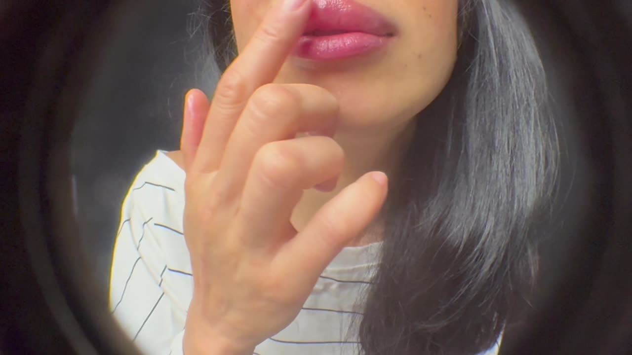 ASMR HELP ME THERES SOMETHING ON MY LIP!