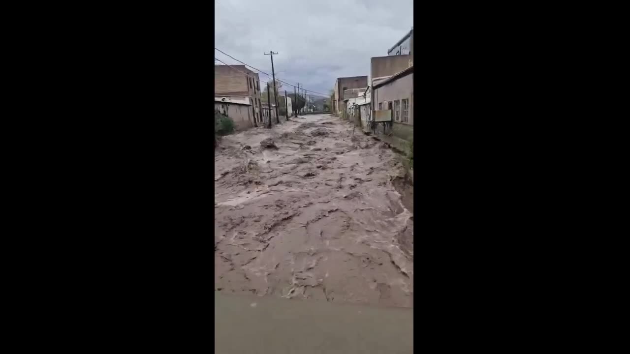 Prayers for all of the families up in Arizona.🙏🏻 Another round of massive floodings.