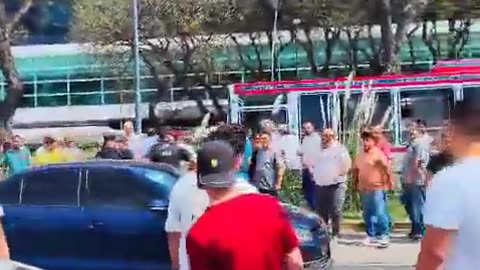 Airport Brawl in Buenos Aires: Taxi Drivers vs. Uber & Cabify