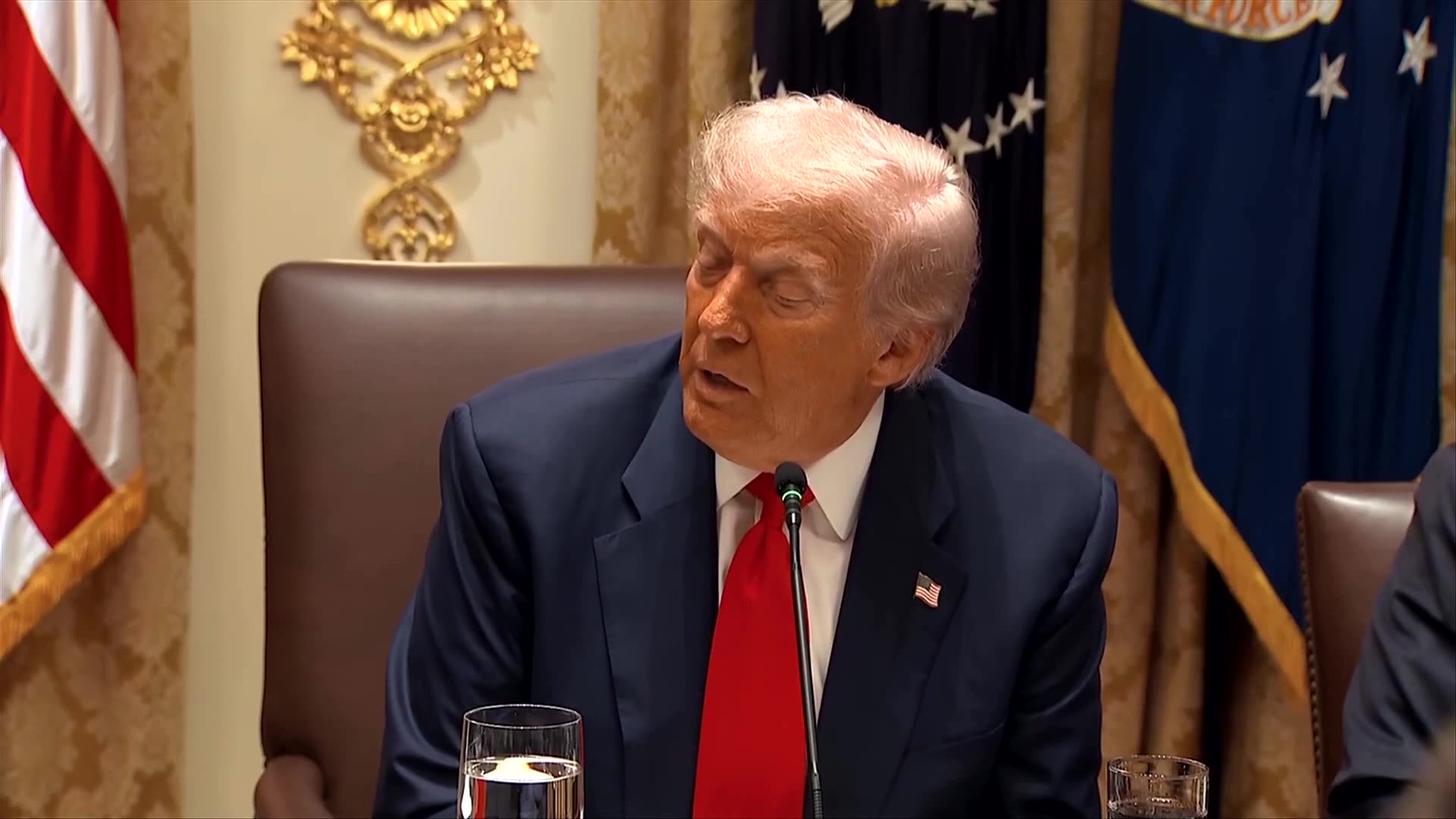 Trump criticizes Putin and teases Tomahawks for Ukraine