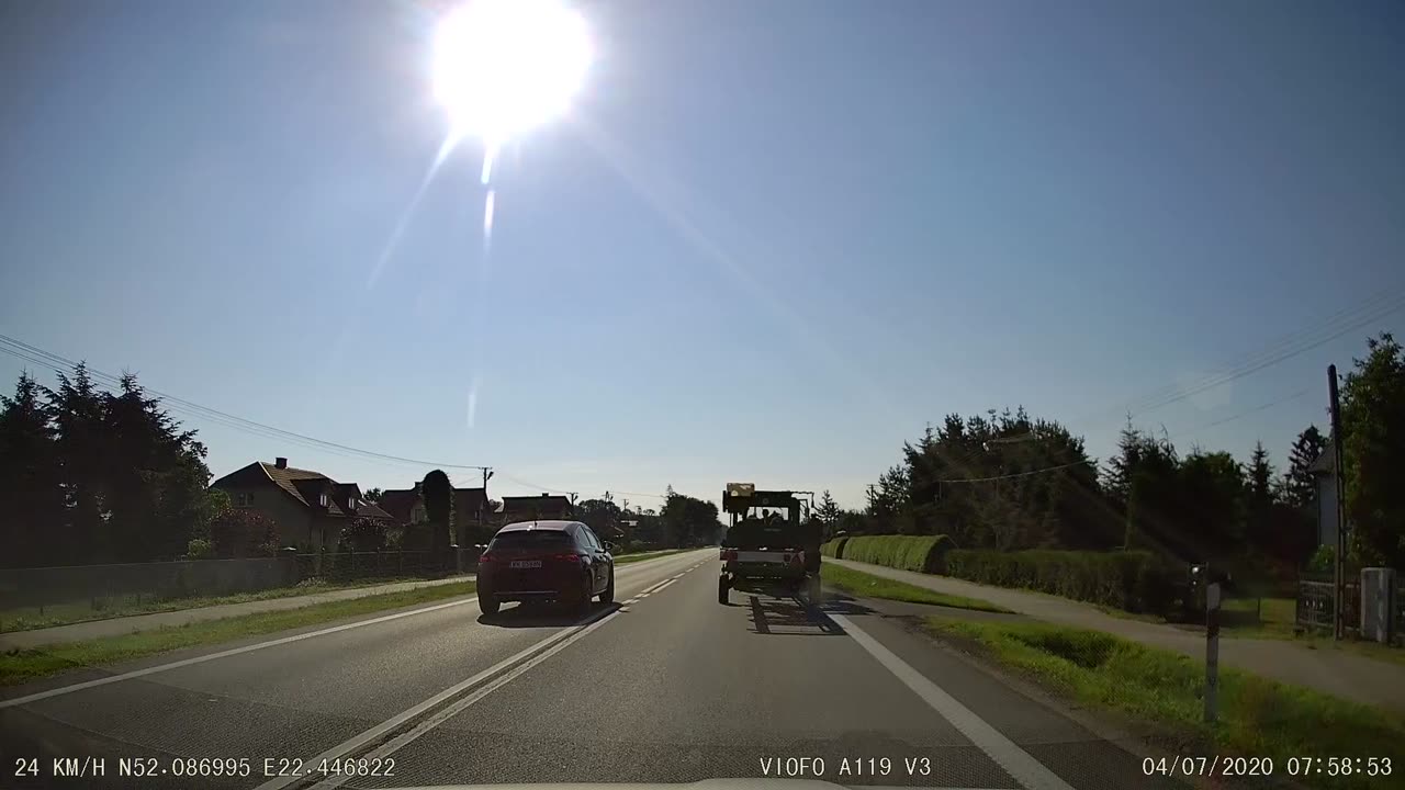 Wyprzedzanie na linii podwójnej ciągłej i powierzchni wyłączonej