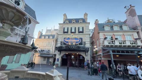 POV: You’re at EPCOT in Florida 2025 🌼🎢 feat. The Sorianos