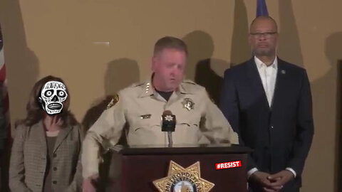 That short bitch to his left with a joker face is straight out of They Live #REPTILLIAN