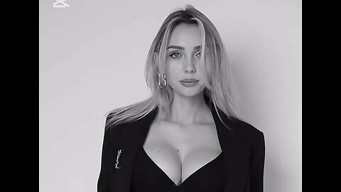 WONDERFUL WOMAN #19