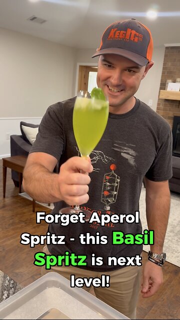 Forget the Aperol Spritz. This Basil Spritz is NEXT level! #cocktail #spritz #basil #partydrinks