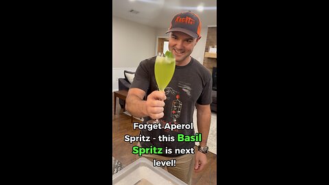 Forget the Aperol Spritz. This Basil Spritz is NEXT level! #cocktail #spritz #basil #partydrinks